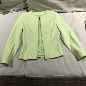 Identify leather jacket size 4